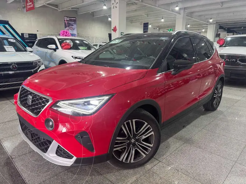 Foto SEAT Arona Xperience usado (2023) color Rojo precio $354,000