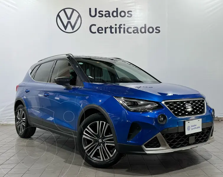 Foto SEAT Arona Xperience usado (2023) color Azul financiado en mensualidades(enganche $89,924 mensualidades desde $8,199)