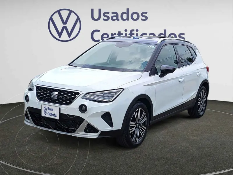 Foto SEAT Arona Xperience usado (2024) color Blanco precio $365,900