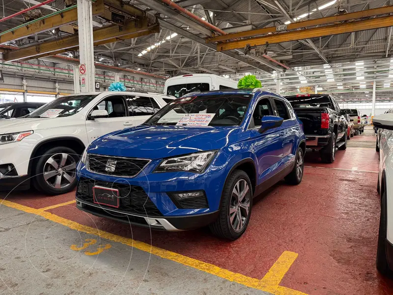 Foto SEAT Ateca Xcellence usado (2018) color Azul Mediterraneo financiado en mensualidades(enganche $75,000 mensualidades desde $6,750)