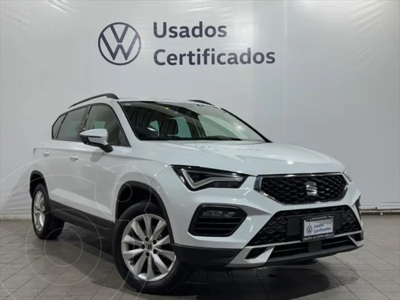 Foto SEAT Ateca Style usado (2024) color Blanco financiado en mensualidades(enganche $130,528 mensualidades desde $11,901)