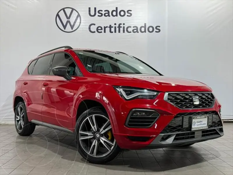 Foto SEAT Ateca FR usado (2023) color Rojo financiado en mensualidades(enganche $144,152 mensualidades desde $13,143)