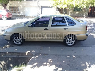 Foto venta Auto usado SEAT Cordoba 1.9 SDi Full (2001) color Dorado precio $100.000