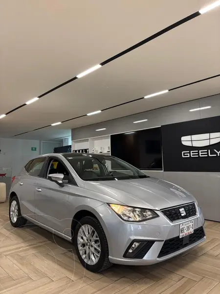 Foto SEAT Ibiza Style Urban Techo P. 1.6L usado (2019) color plateado precio $234,000