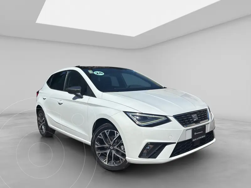 Foto SEAT Ibiza 1.6L Xcellence usado (2024) color Blanco precio $296,000