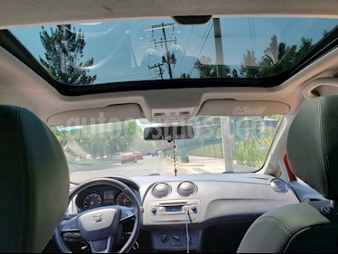 foto SEAT Ibiza Style 1.6L DSG 5P usado (2015) color Rojo Emoción precio $145,000
