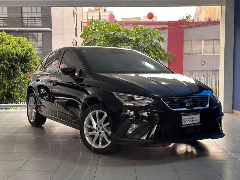 Foto SEAT Ibiza 1.6L FR usado (2024) color Negro financiado en mensualidades(enganche $103,278 mensualidades desde $9,416)