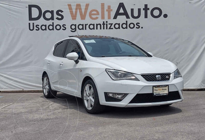Foto SEAT Ibiza FR 5P usado (2017) color Blanco precio $269,900