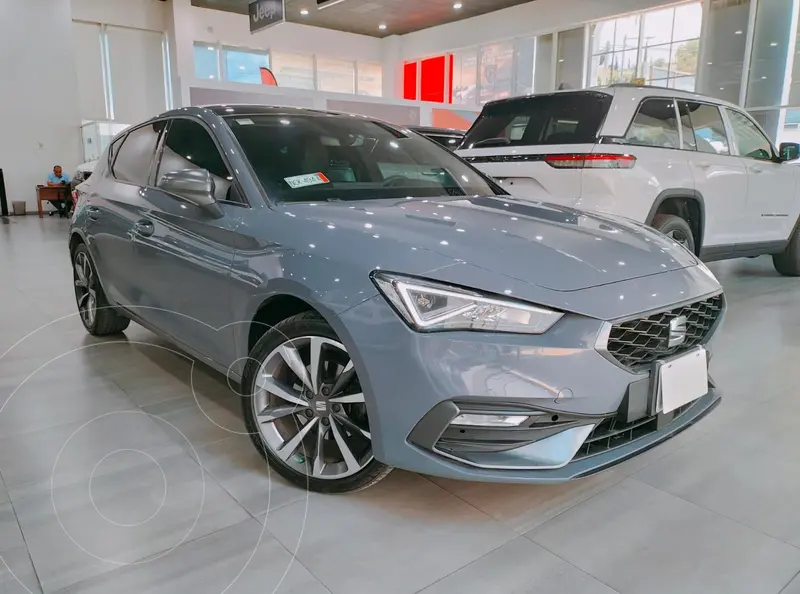 Foto SEAT Leon FR usado (2024) color Gris financiado en mensualidades(enganche $195,499 mensualidades desde $8,399)