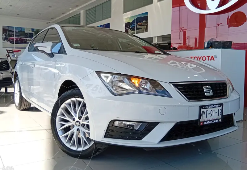 Foto SEAT Leon Style usado (2020) color Blanco precio $315,000