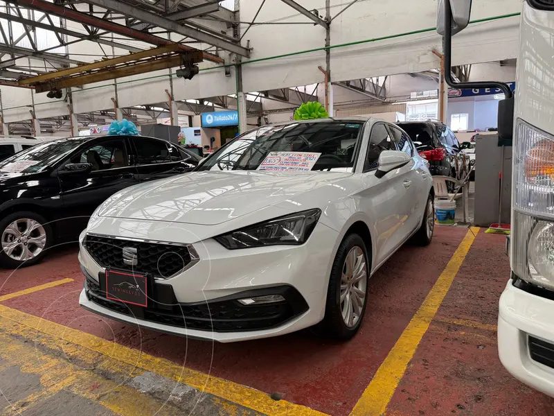 Foto SEAT Leon Style usado (2021) color Blanco Nieve financiado en mensualidades(enganche $93,000 mensualidades desde $8,500)