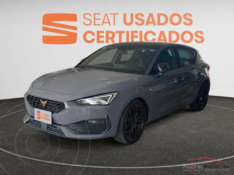 Foto SEAT Leon Style DSG usado (2023) color Gris financiado en mensualidades(enganche $171,402 mensualidades desde $15,015)