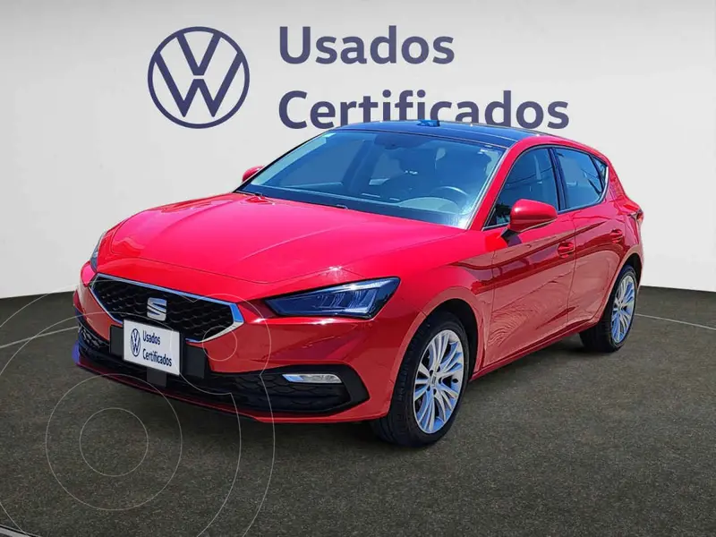 Foto SEAT Leon Style usado (2024) color Rojo financiado en mensualidades(enganche $119,600 mensualidades desde $9,150)