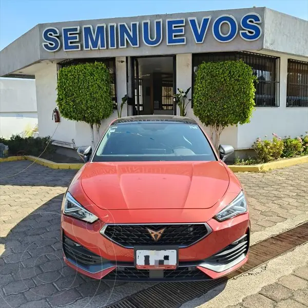 Foto SEAT Leon Cupra usado (2024) color Rojo precio $660,000