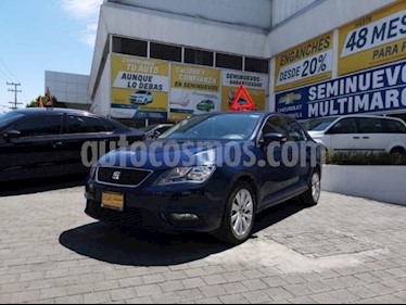 foto SEAT Toledo 4p Style L4/1.4/T Aut usado (2016) color Azul Marino precio $185,000