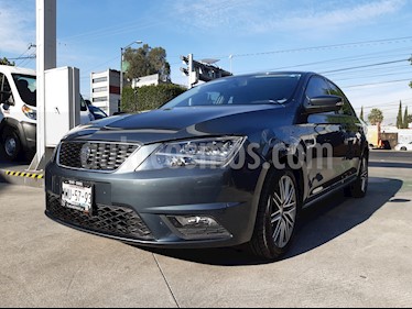 foto SEAT Toledo Advance DSG usado (2016) color Gris Platino precio $182,000