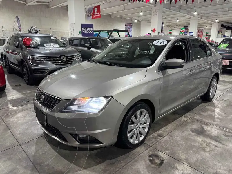 Foto SEAT Toledo Style usado (2016) color Dorado precio $190,000
