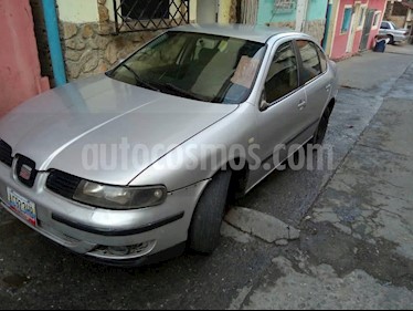 Seat Toledo Signo 1.8 Automatico T.Tela usado (2000) color Gris precio u$s900