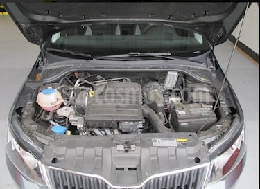 Skoda Fabia Combi 1.6L Comfortline usado (2017) color Gris precio $30.500.000