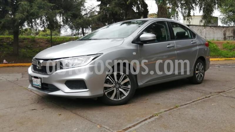 smart City 4P LX L4 AT A/AC. RA-15 usado (2018) color Plata precio $225,000