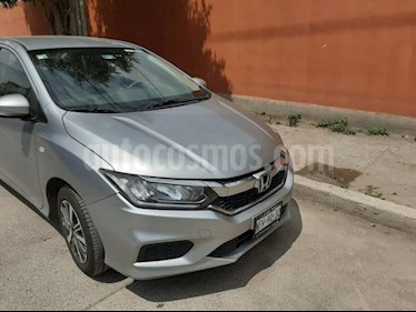 smart City 4P LX L4 AT A/AC. RA-15 usado (2018) color Plata precio $225,000
