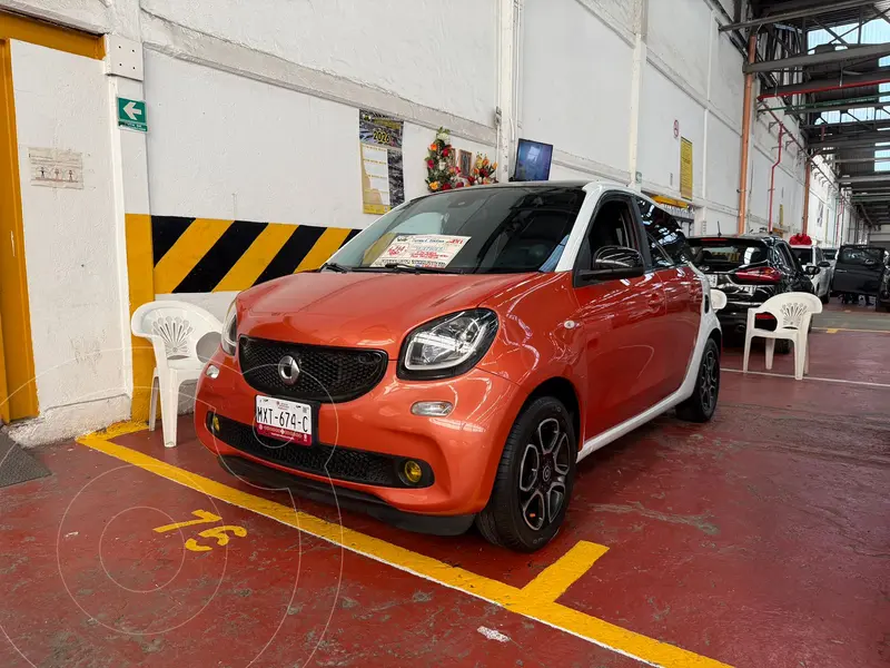 Foto smart Forfour Brabus Aut. usado (2017) color Naranja financiado en mensualidades(enganche $53,900 mensualidades desde $4,900)
