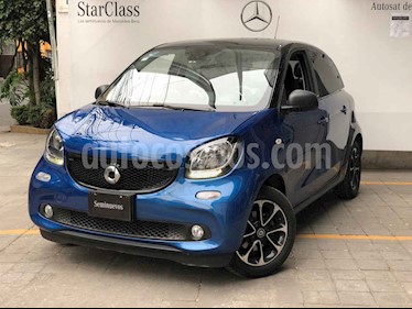 smart Forfour 5p Forfour Passion L3/1.0/T Aut usado (2017) color Azul precio $265,000