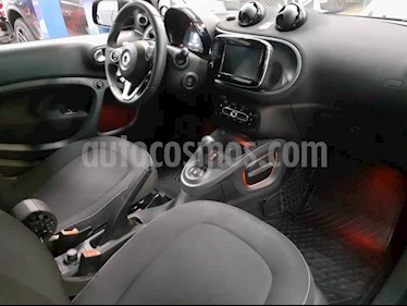 foto smart Fortwo Passion Turbo Aut. usado (2017) color Negro precio $235,000