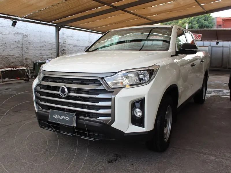 Foto SsangYong Musso Grand 2.2L GLX 4x4 usado (2024) color Blanco precio $18.990.000