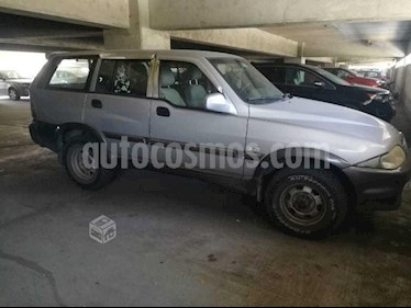 SsangYong Musso 2.9 Turbo Diesel Aut usado (2005) color Plata precio $3.104.000