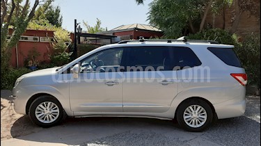 SsangYong Stavic 2.0 TDi 4x2 usado (2015) color Plata precio $11.000.000