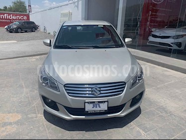 Foto venta Auto usado Suzuki Ciaz GLX (2016) color Plata precio $165,000