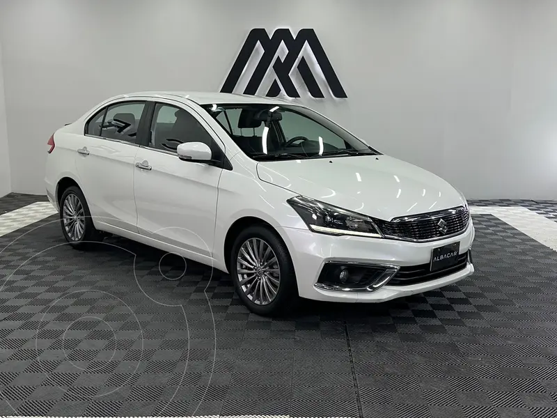 Foto Suzuki Ciaz GLX Aut usado (2021) color Blanco precio $269,999