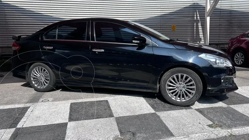 Foto Suzuki Ciaz RS usado (2020) color Negro precio $199,000