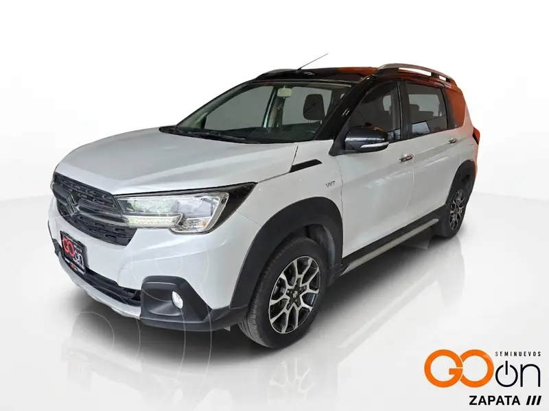 Foto Suzuki Ertiga XL7 GLX Aut usado (2023) color SUZESBLANCO ESTELAR precio $335,000