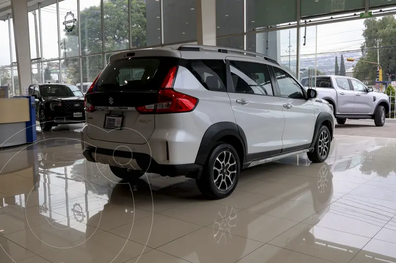 suzuki ertiga-xl7