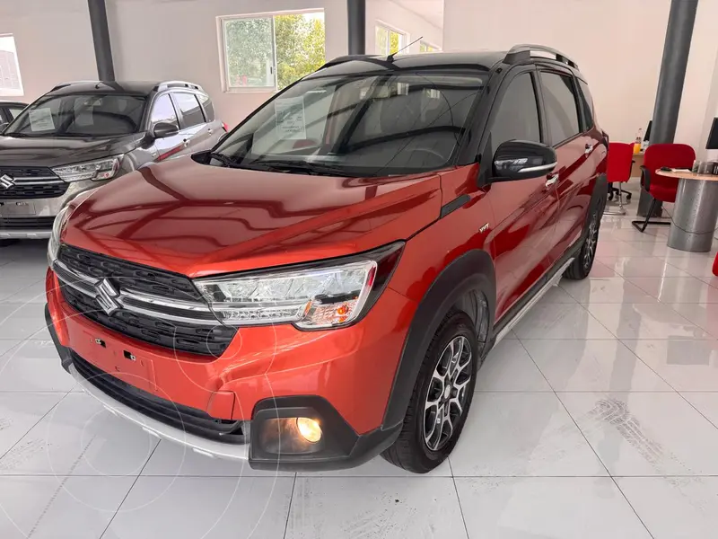Foto Suzuki Ertiga XL7 GLX Aut usado (2023) color Naranja precio $330,000