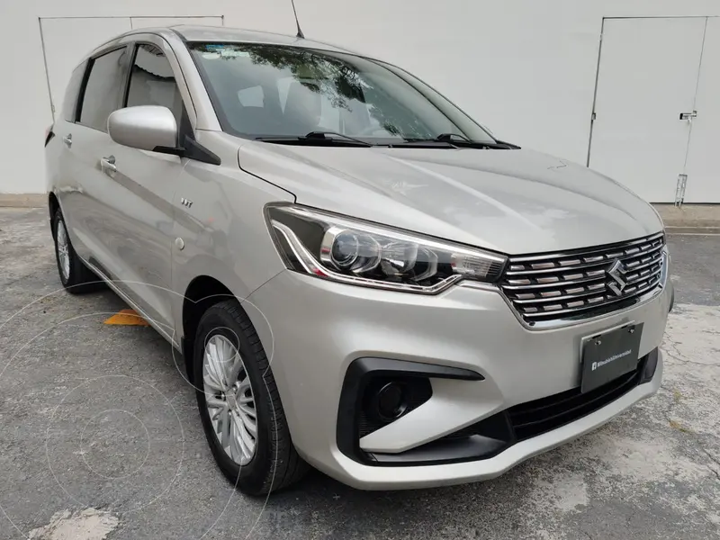 Foto Suzuki Ertiga GLS Aut usado (2019) color plateado precio $230,000