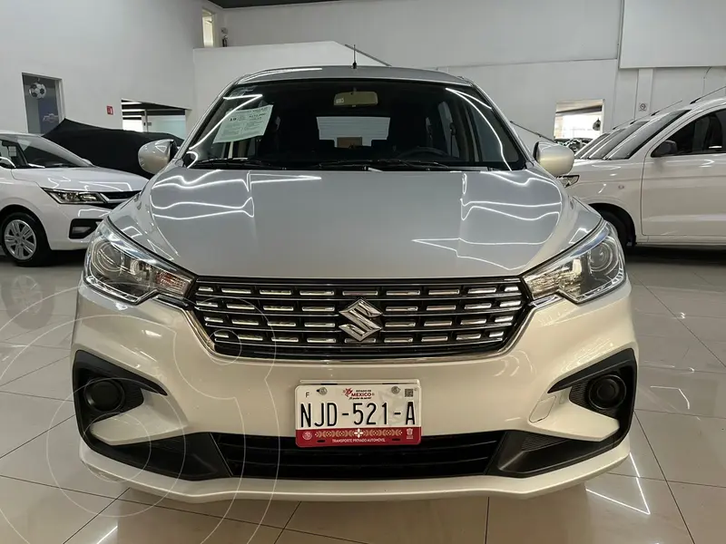 Foto Suzuki Ertiga GLS Aut usado (2019) color plateado precio $272,000