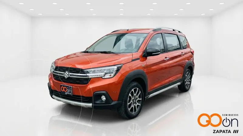 Foto Suzuki Ertiga XL7 usado (2023) color SUZ NARANJA SIDERAL precio $360,000