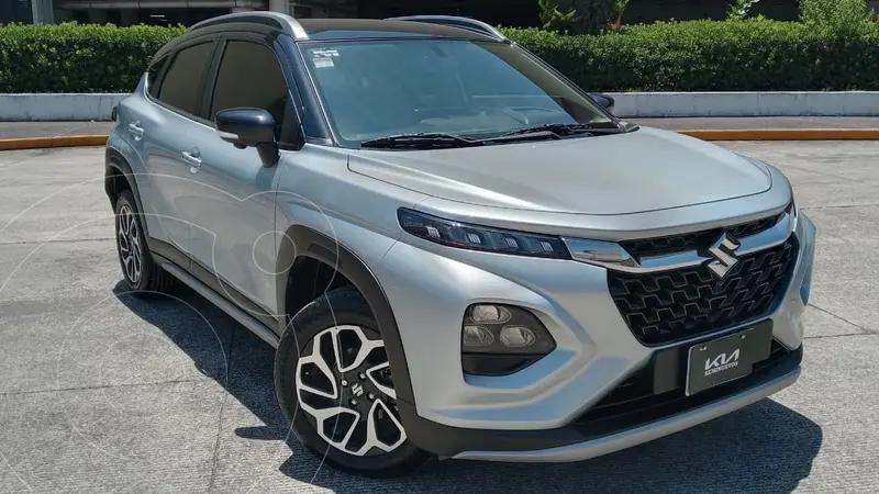 Foto Suzuki Fronx Boostergreen GLX usado (2024) color plateado precio $379,800