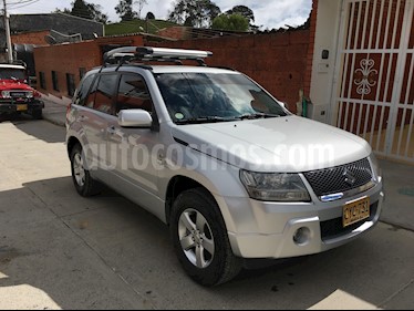 foto Suzuki Grand Vitara 2.4 4x4 GLX Sport 5P usado (2008) color Plata precio $28.000.000