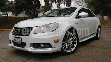 Suzuki Kizashi 4P GLX EDICION ESPECIAL 2.4L CVT CLIMATIC CD QC P usado (2016) color Blanco precio $229,000