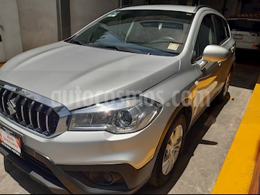 Foto venta Auto usado Suzuki S-Cross GL (2017) color Plata Mercurio precio $219,000