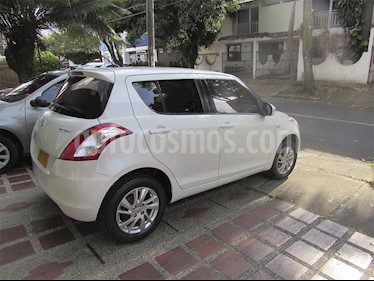foto Suzuki Swift GL usado (2015) color Blanco precio $29.500.000