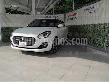 foto Suzuki Swift GLX Aut usado (2018) color Blanco precio $227,000