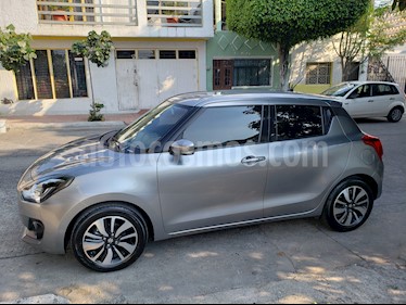 foto Suzuki Swift GLX usado (2018) color Gris precio $198,000