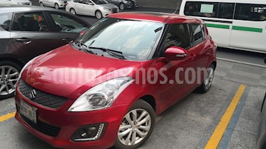 foto Suzuki Swift GLX Aut usado (2017) color Rojo precio $177,000
