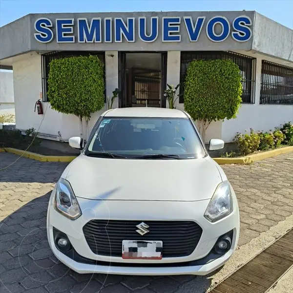 Foto Suzuki Swift GLX usado (2020) color Blanco precio $259,000