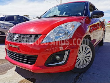 Suzuki Swift GA usado (2016) color Rojo Rock precio $130,000